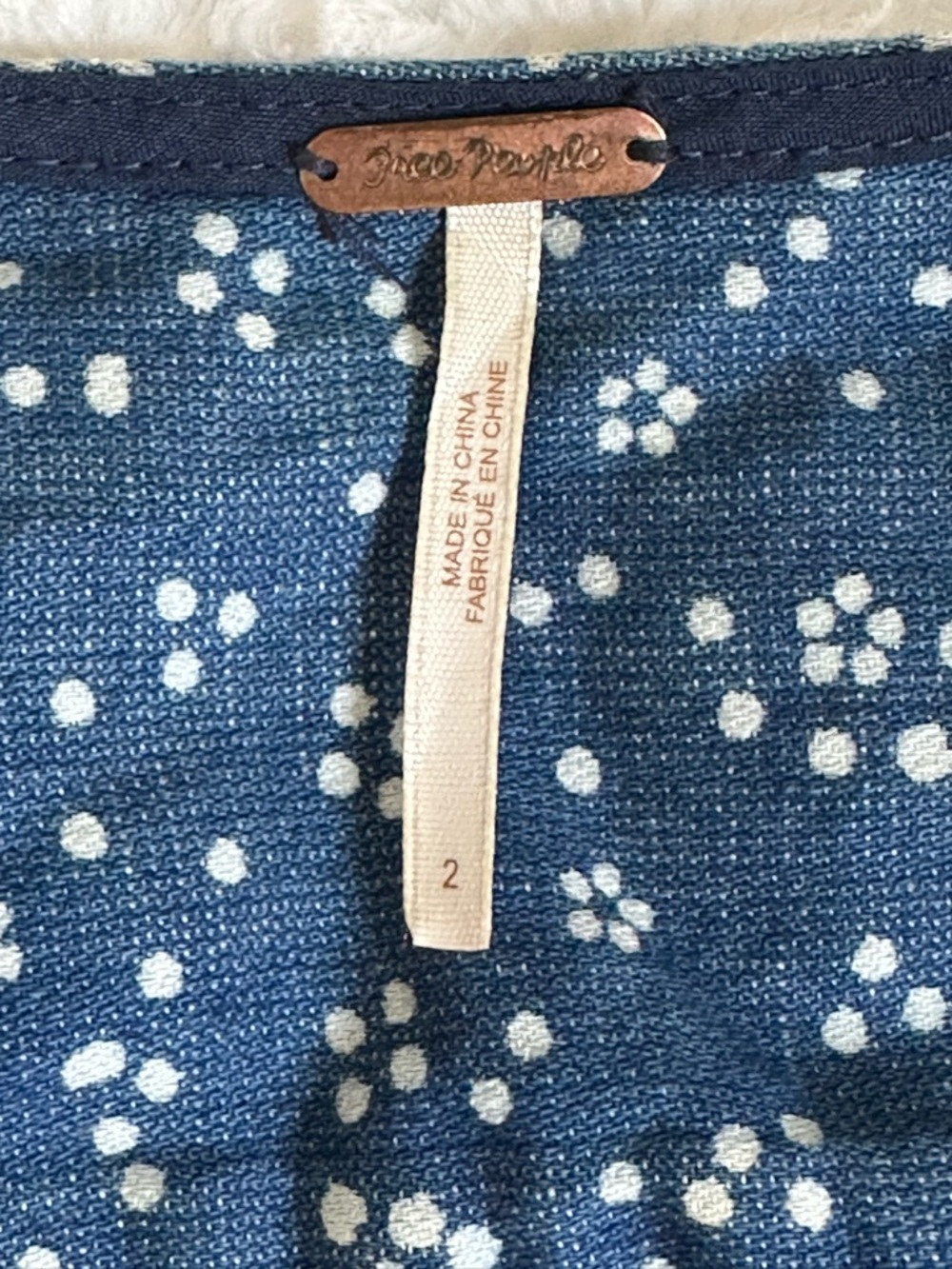 Free People Boho Cottagecore Blue Floral Crop Blouse Size 2 (XS) Puff Sleeve - Picture 3 of 10